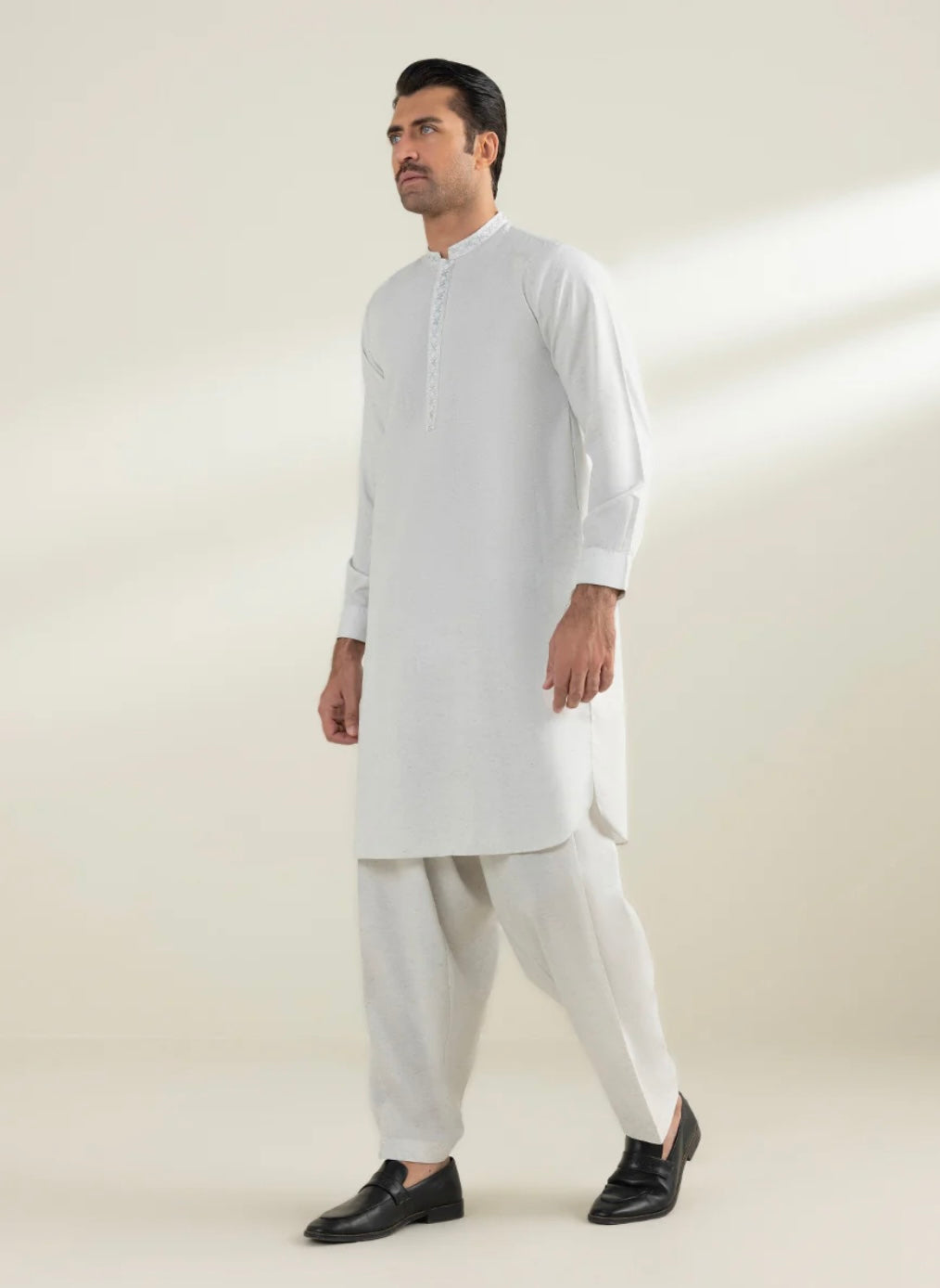 Brand: Sapphire-Gents