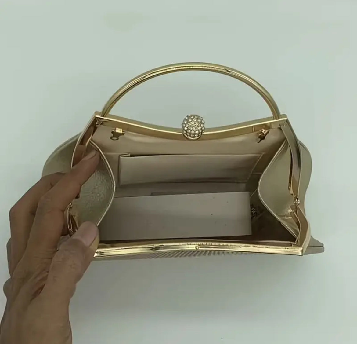 Sparkling Crystal Clutch