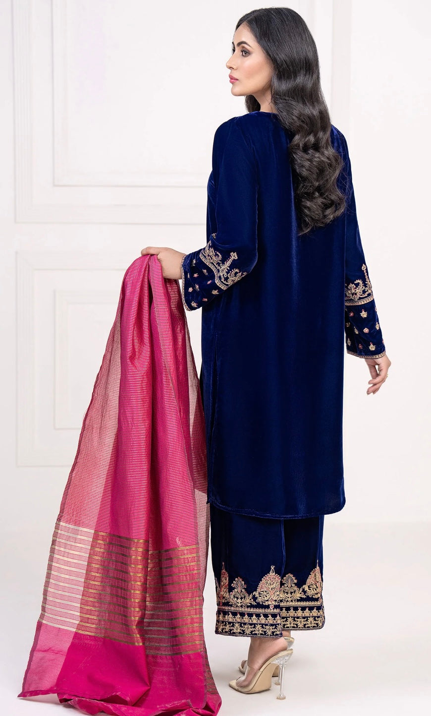 Brand: Limelight-Blue-Velvet