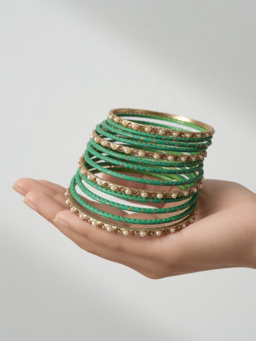 Size: 2.8 Green & Pearl Bangles