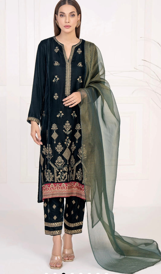 Brand: Limelight-Darkgreen-Velvet