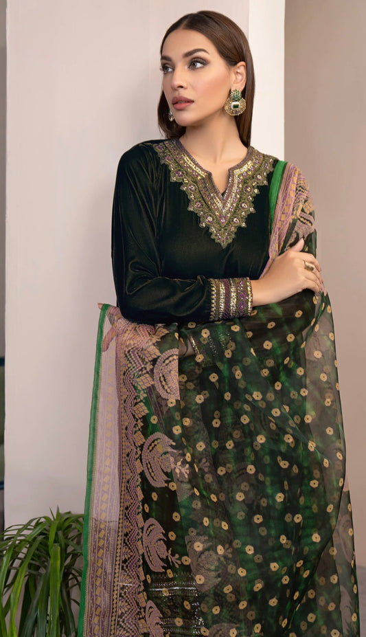 Brand: Limelight-Darkgreen-Velvet