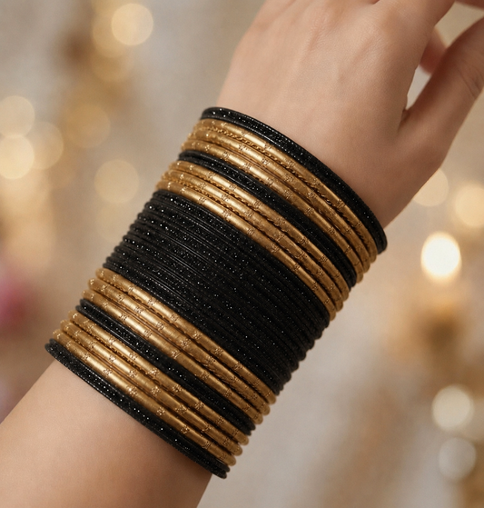 Size: 2.6 Black & Gold Bangles