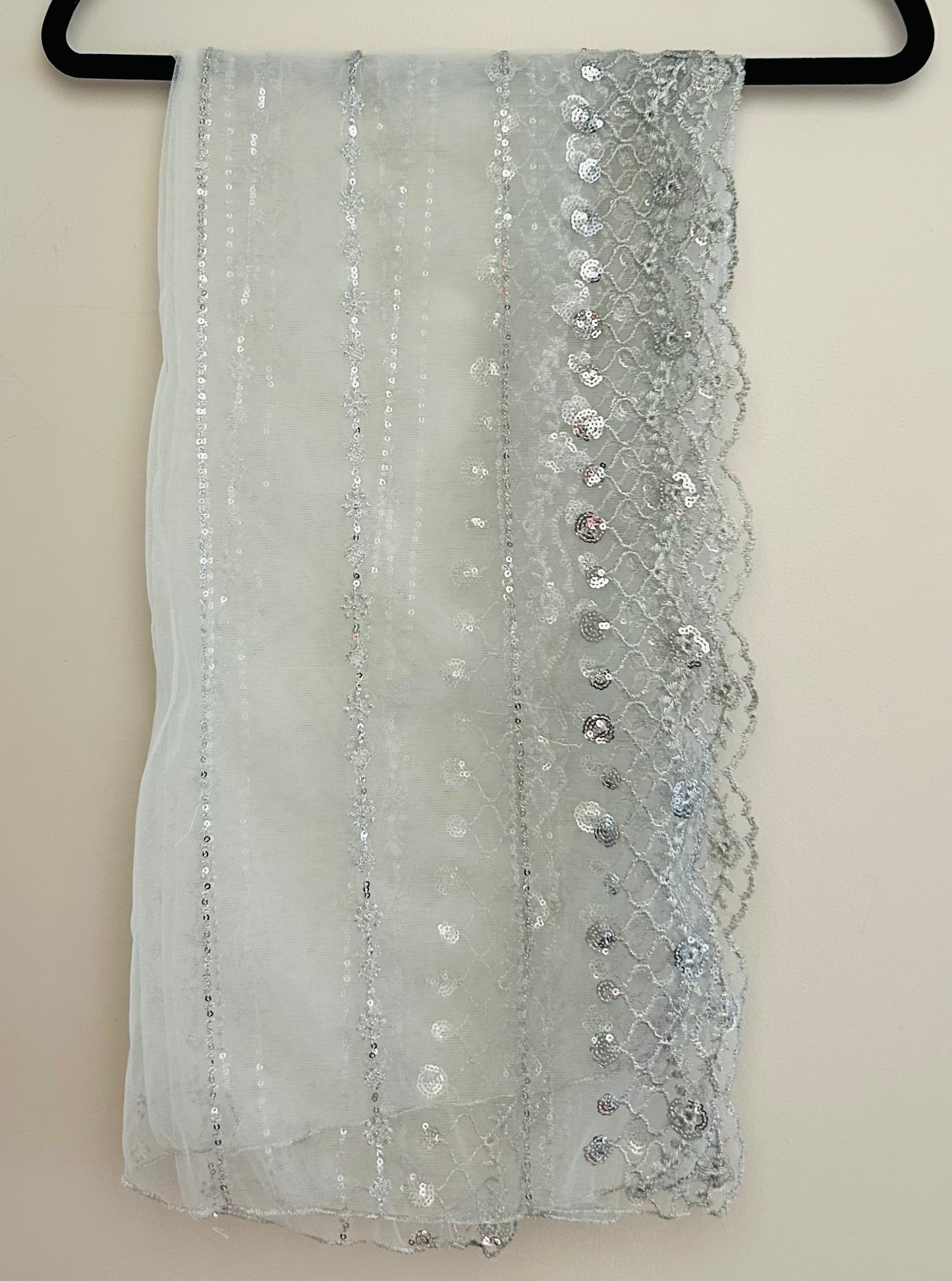 White & Silver Duppata