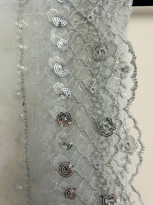 White & Silver Duppata