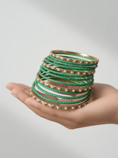 Size: 2.8 Green & Pearl Bangles