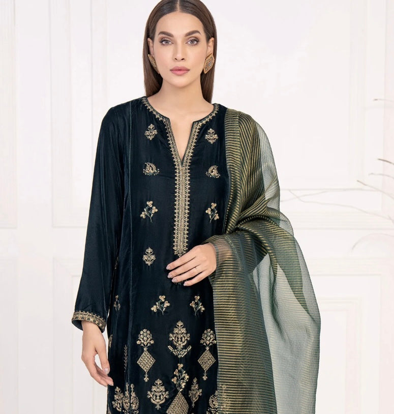 Brand: Limelight-Darkgreen-Velvet